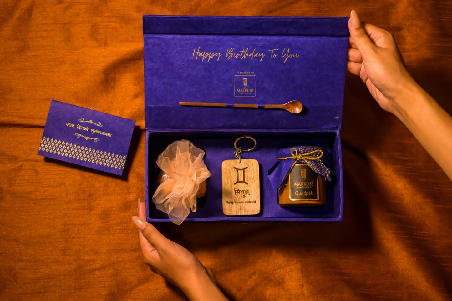 Makkusé Mini Birthday Gift Box (Dark Blue) Box