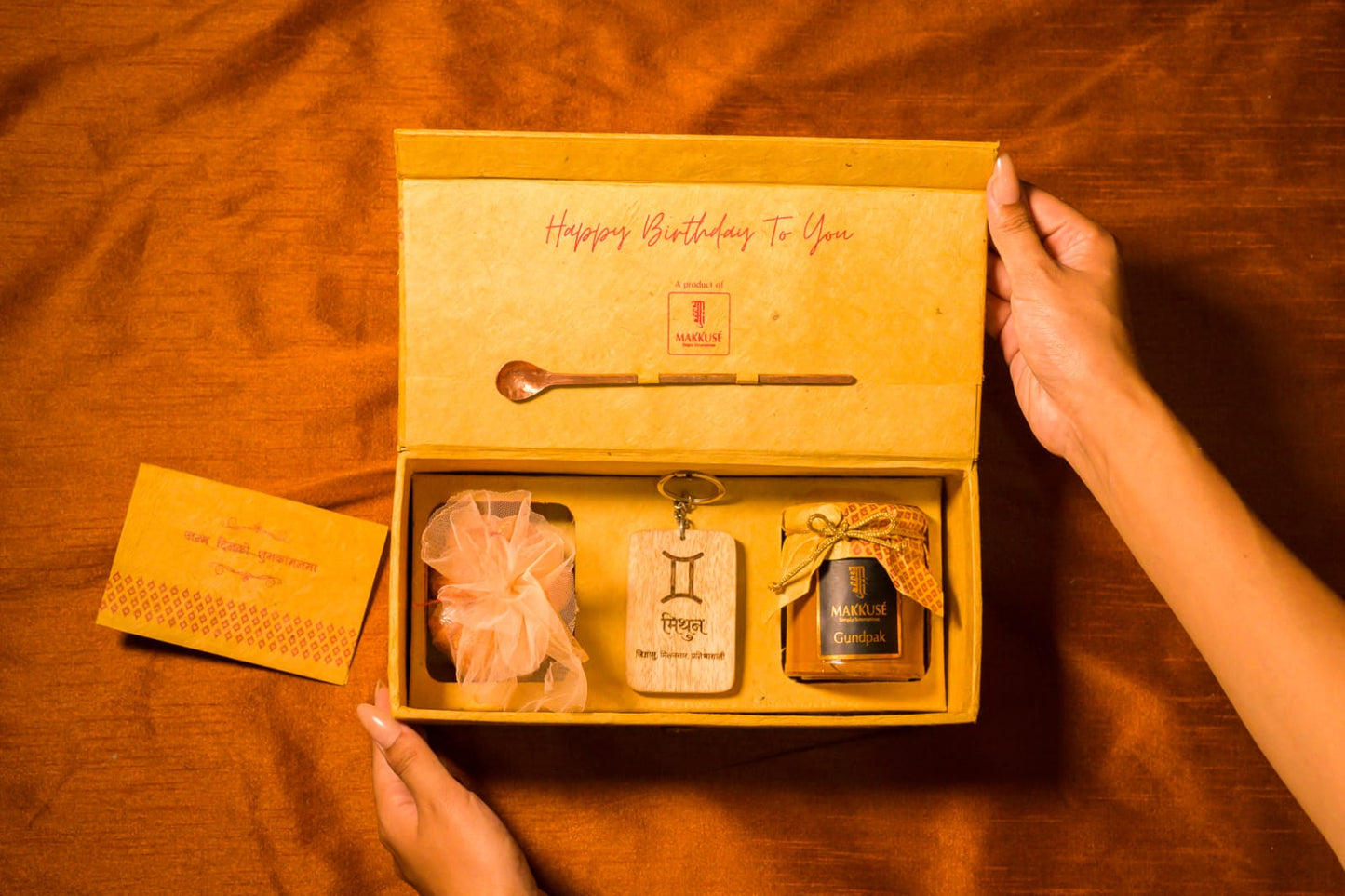 Makkusé Mini Birthday (Mustard Yellow) Box