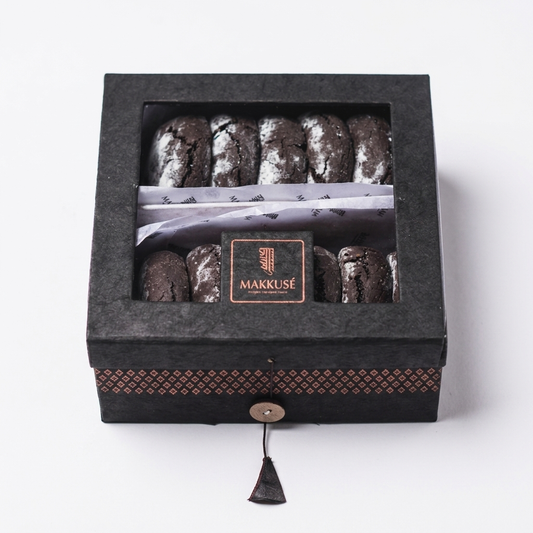 Makkusé Chocolate 14 Pack Cookie Box