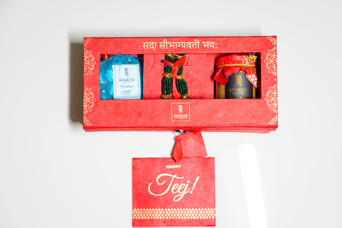 Makkusé Mini Teej Gift Box  with Naugedi ( Regular )