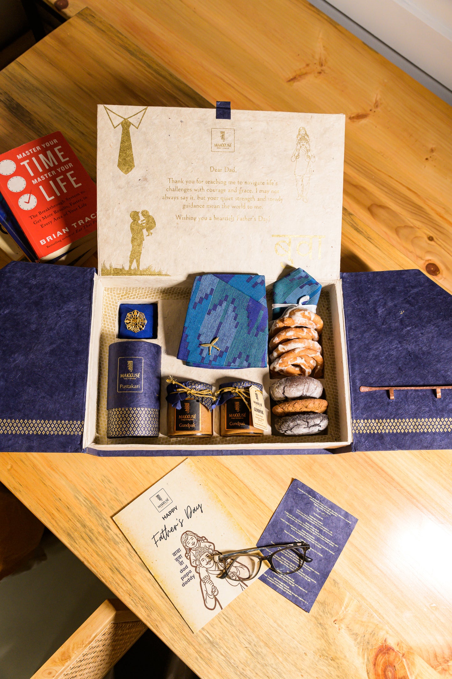 Makkusé Ultimate Father’s Day Gift Box - with Dhaka Topi (Regular)