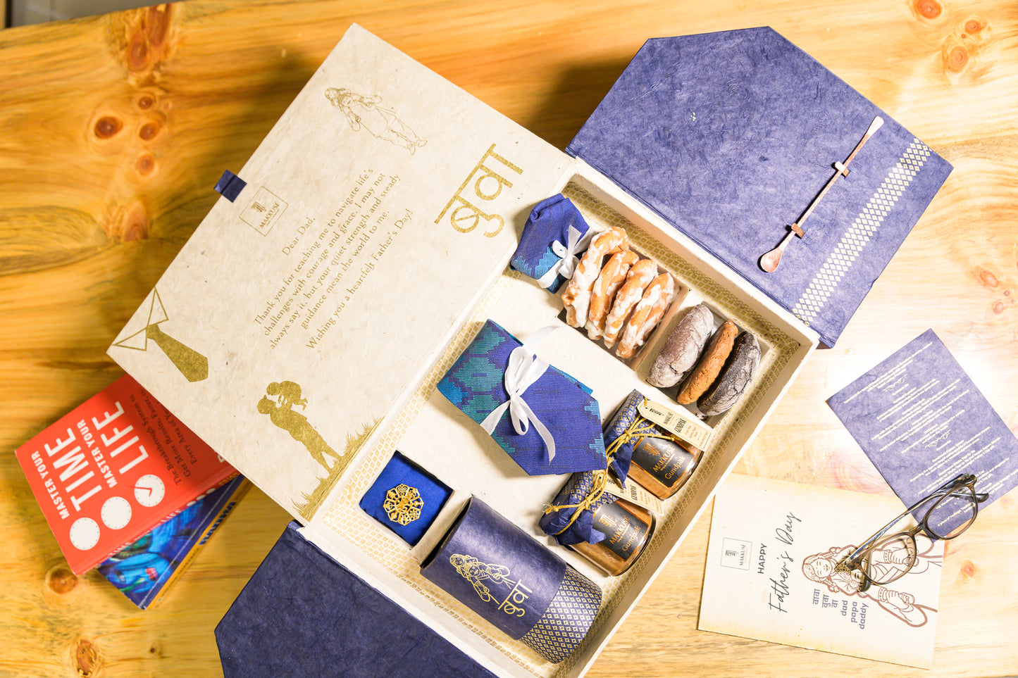 Makkusé Ultimate Father’s Day Gift Box - with Dhaka Tie (Regular)