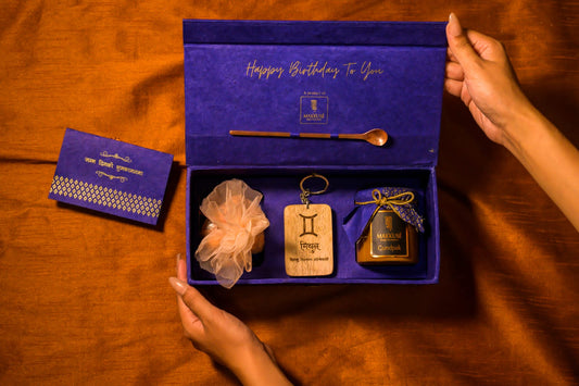 Makkusé Mini Birthday Gift Box (Dark Blue) Box