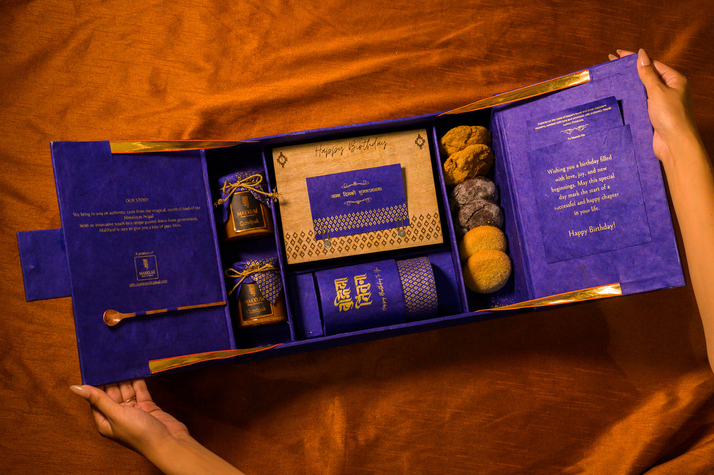 Makkusé Ultimate Birthday (Dark Blue) Box