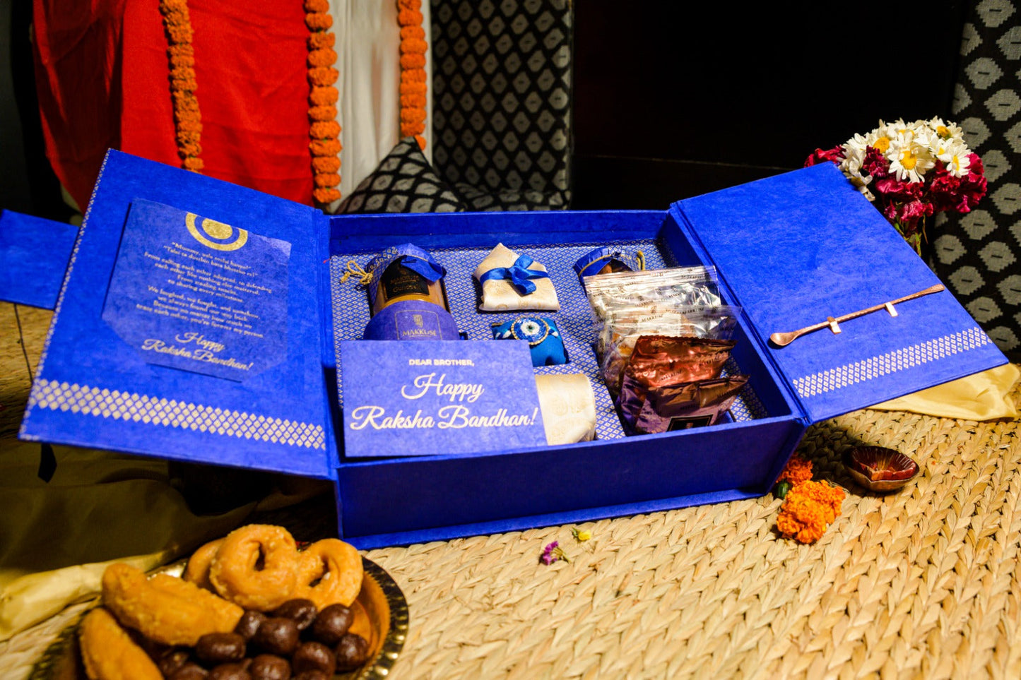 Makkusé Ultimate Rakhi Gift Box 2026 (Regular)