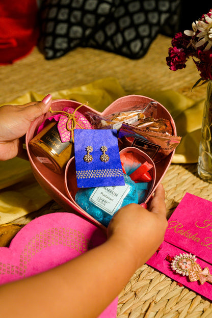 Makkusé Small Rakhi Gift Box For sister (No Added Sugar)